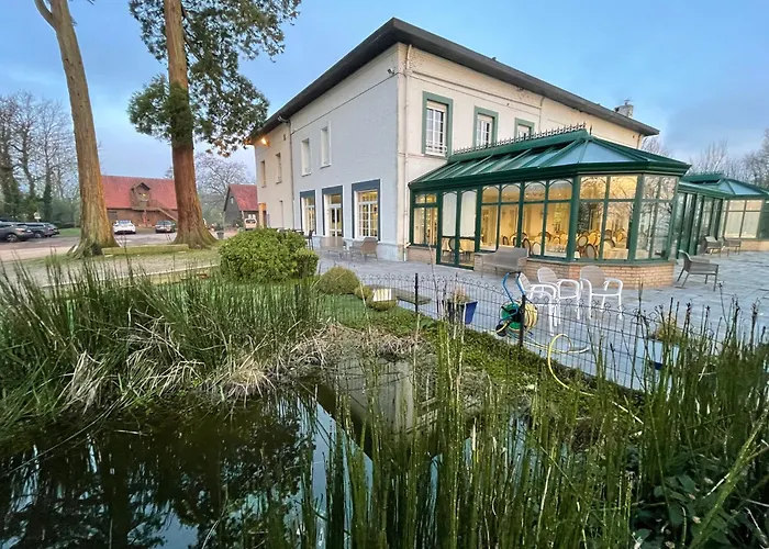 Logis - Hotel Restaurant La Sapiniere - Proche Saint Omer