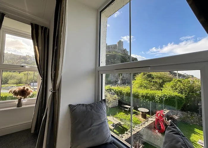 The Queens Hotel Harlech