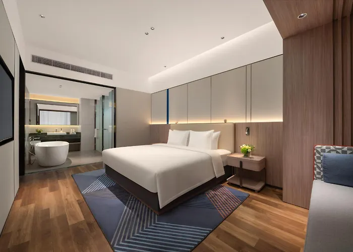 Holiday Inn Express Nanjing Jiangbei Wonhall Mall