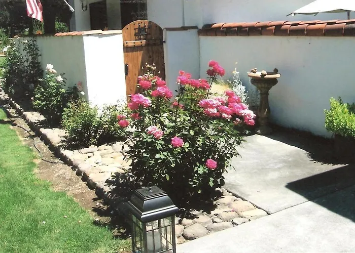 Spanish Villa Inn