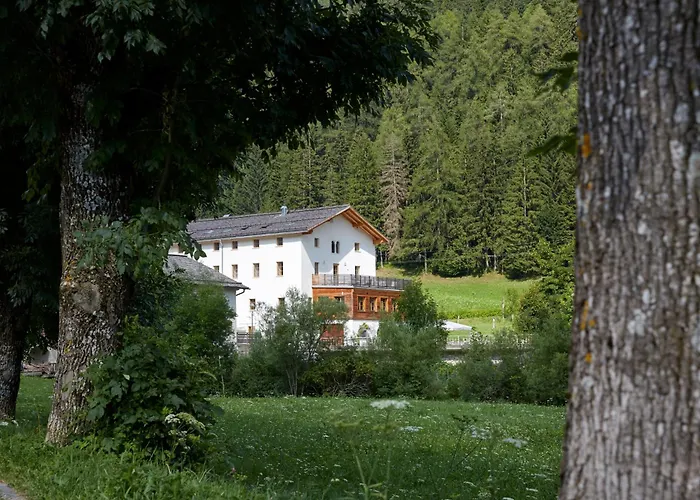 Zum Hirschen Boutique Hotel Val di Non