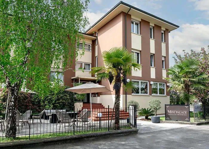 Hotel Mini Palace - Country House