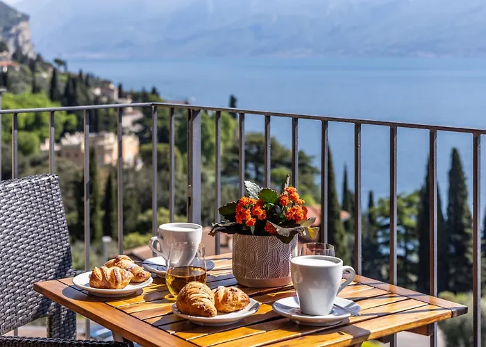 Hotel Meandro - Lake View