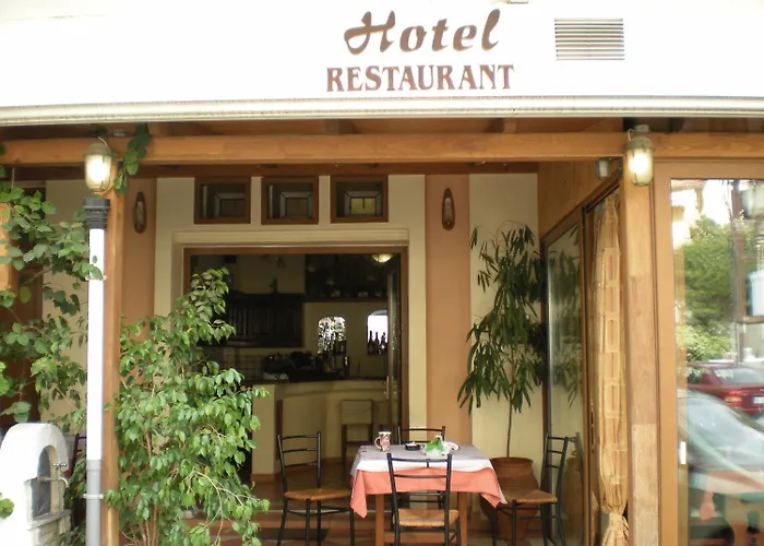 Stavrodromi Hotel