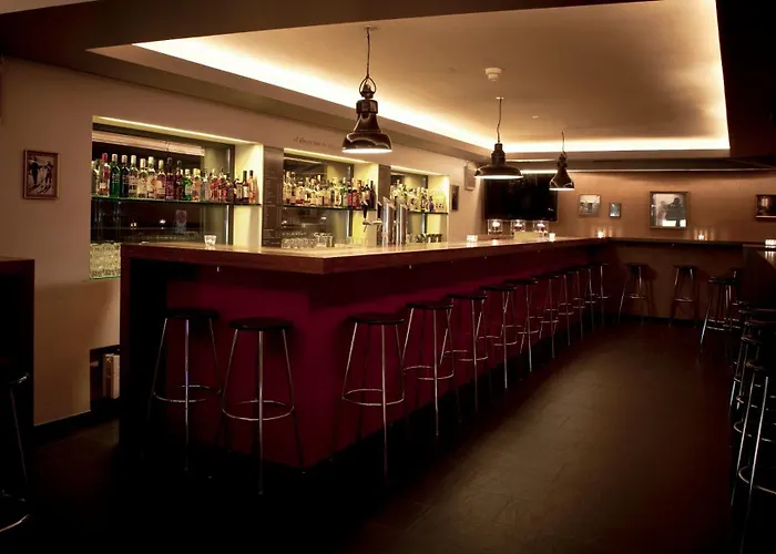 Arena Lodge