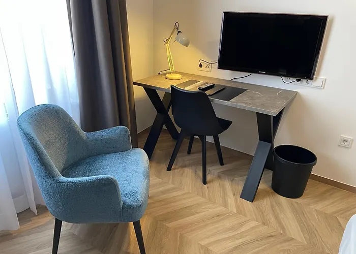 Dom Hotel