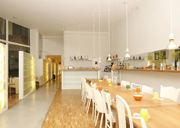 Hotel 38