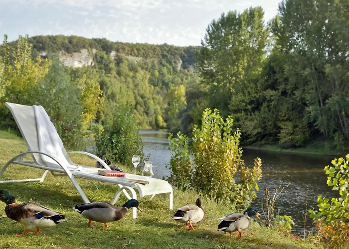 Hostellerie Du Passeur - Hotel & Restaurant - Climatisation Et Piscine Chauffee