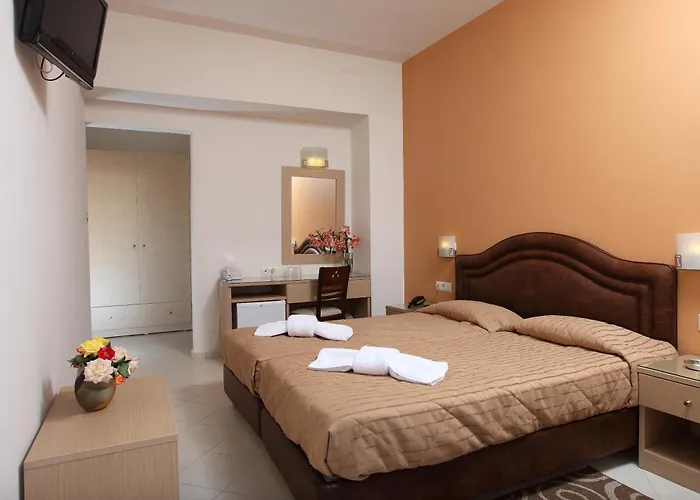 Kronos Hotel