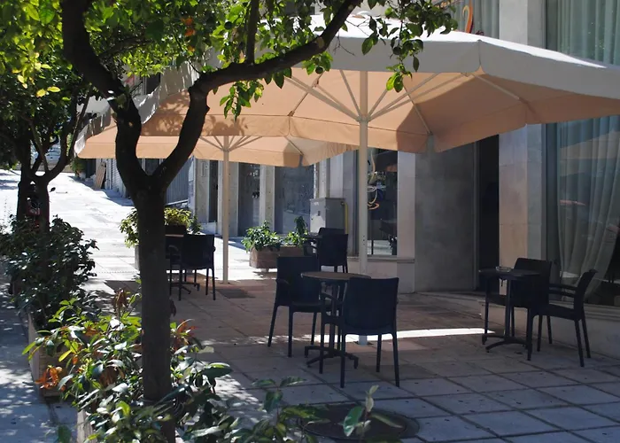 Glaros Hotel