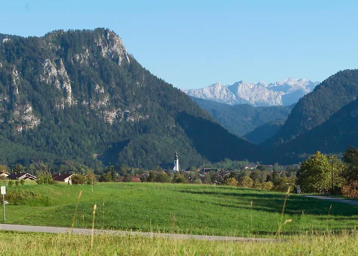 Aktivhotel & Gasthof Schmelz Ihr Familienfreundliches Urlaubs Hotel Mit Wellness, Almsauna, Chiemgau Karte