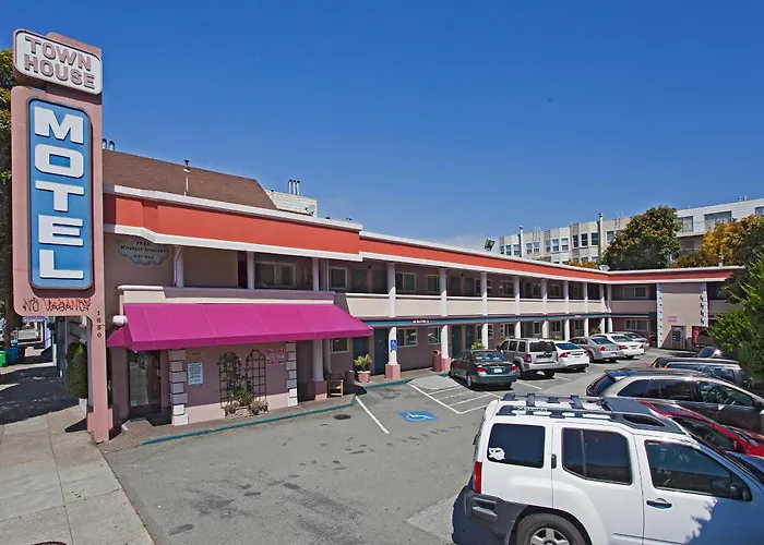 Town House Motel