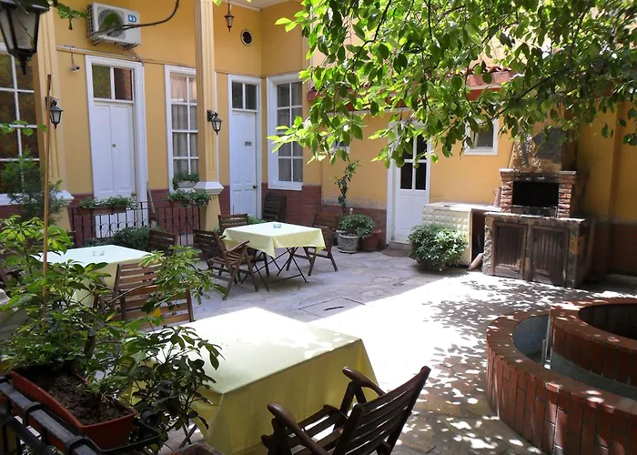 Antikhan Hotel