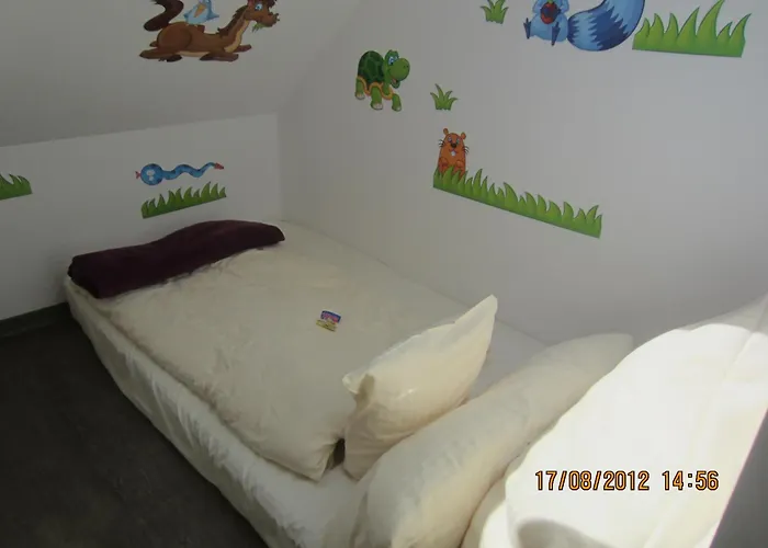 Hotel Dah-Inn