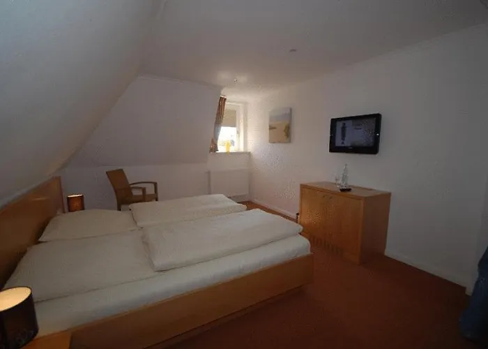 Hotel Und Restaurant Petit Robby