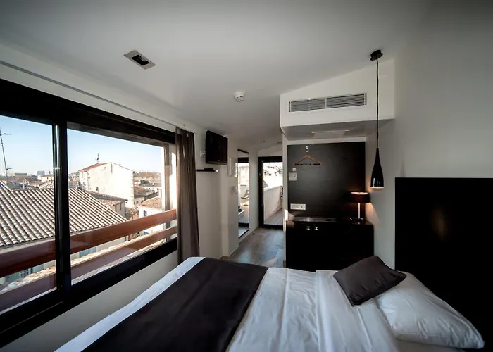 Central Hotel Nîmes