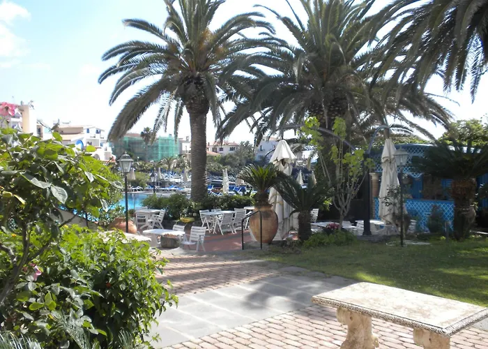 Arathena Rocks Hotel