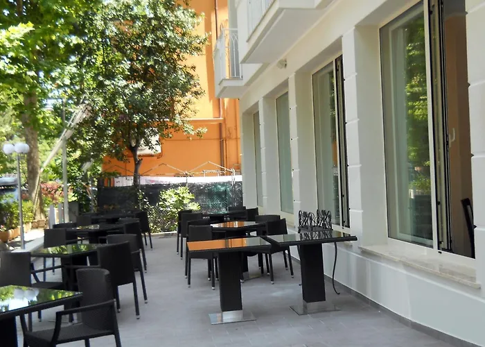 Hotel Favorita Easy Stay