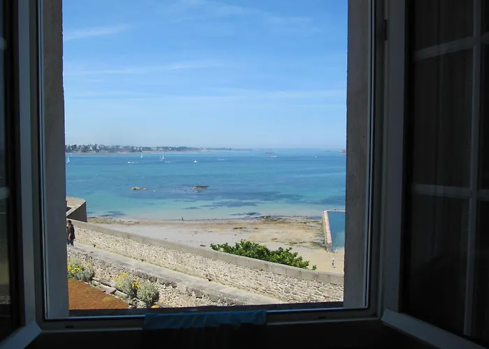 Hôtel La Porte Saint Pierre-Logis Hôtel Intra Muros RÉNOVÉ en 2026