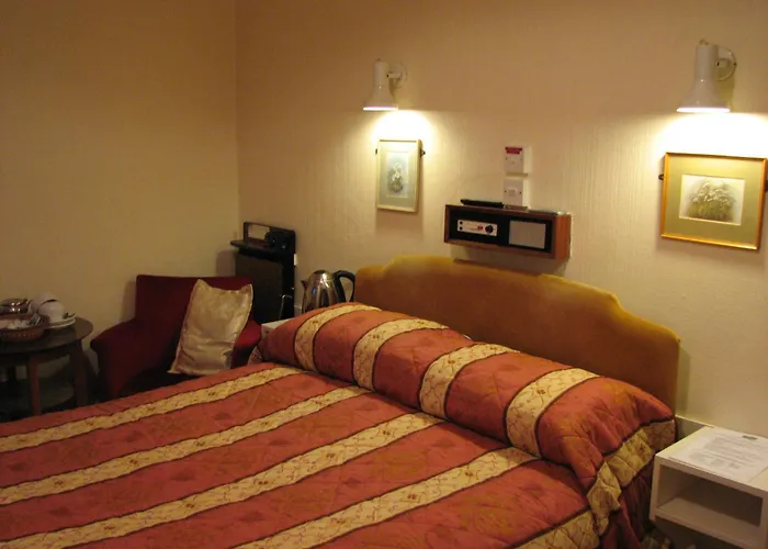 Lancaster Hotel