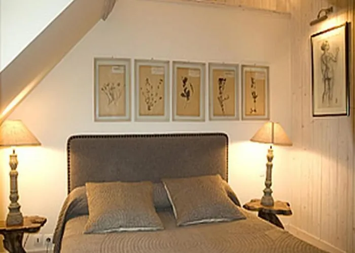 Au Grey D'Honfleur Bed and Breakfast