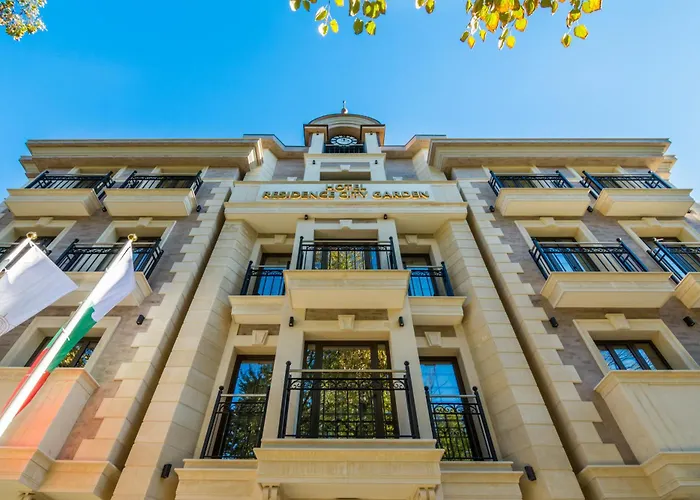 Residence City Garden - Certificate Of Excellence Top 10 Best Five-Stars City Hotels For 2024 Awarded By Htif