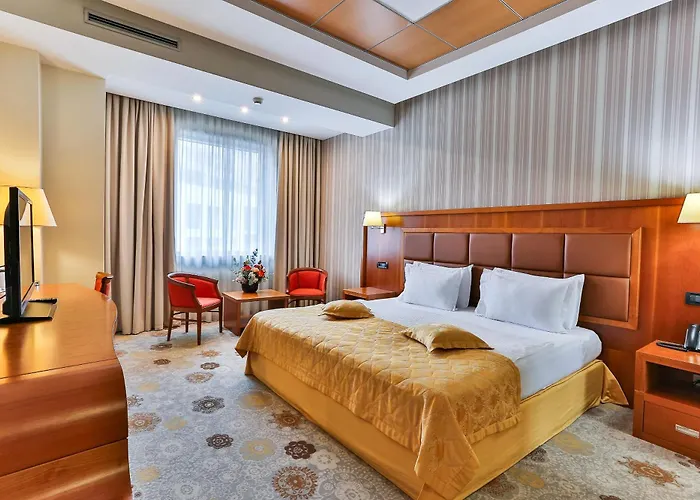 Kings Park Hotel