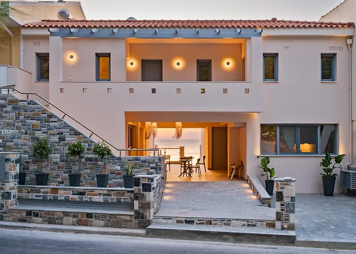 8Moons Boutique Apartments