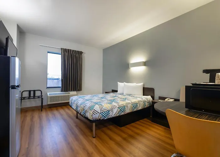 Studio 6 Suites Texas City, Tx I 45 South