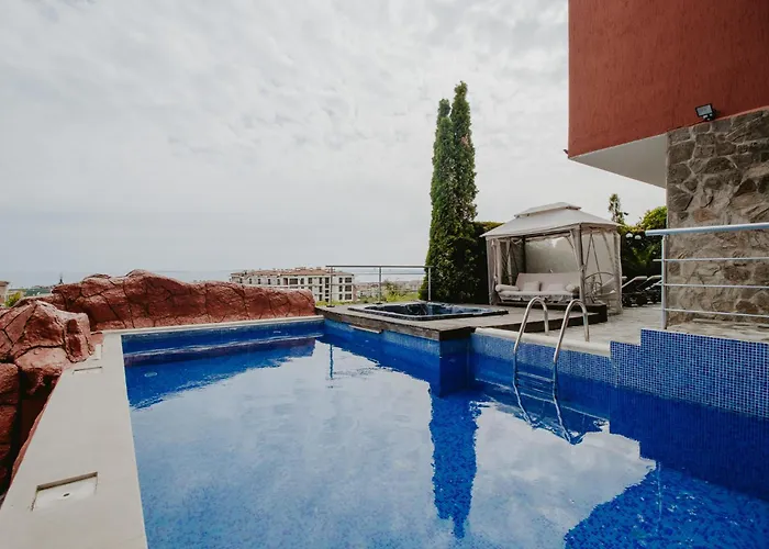 Red Iguana Hotel