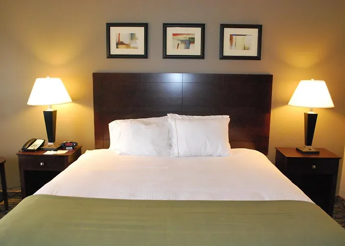 Holiday Inn Express Bloomington West By Ihg
