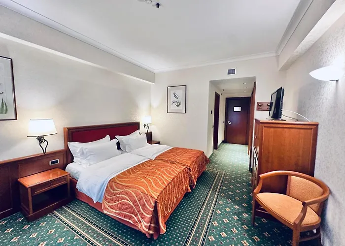 Lux Garden Hotel