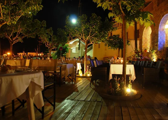 Archipelagos Hotel