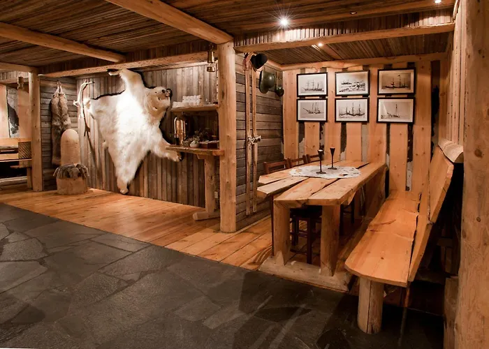 Basecamp Hotel
