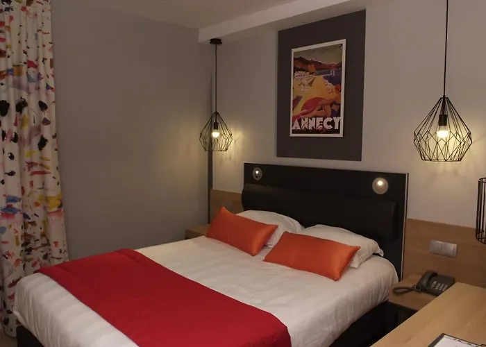 Logis Grand Hôtel Des Bains Salins-les-Bains