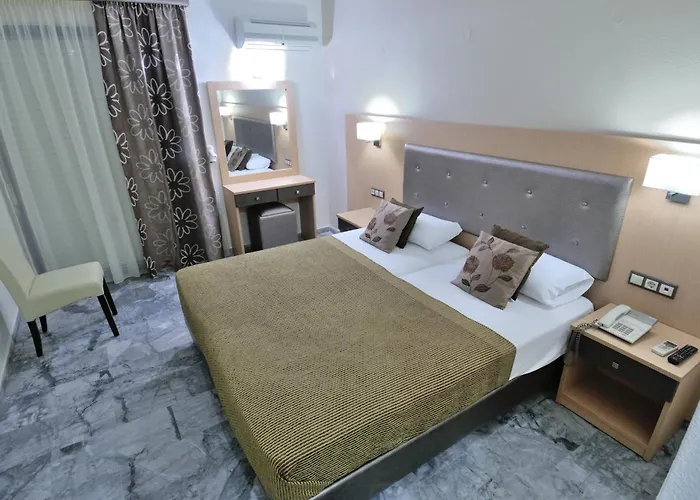 Lintzi Hotel