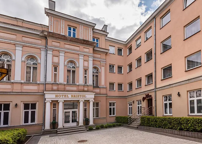 Hotel Bristol