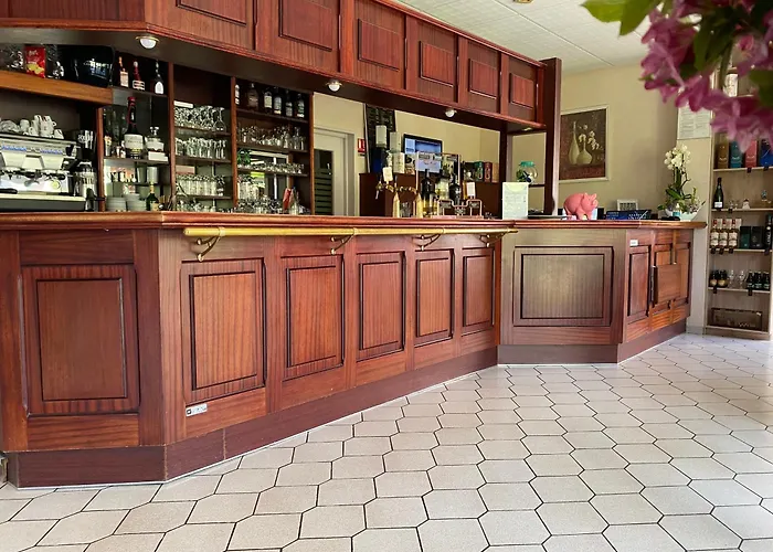 Les Orchidees , Hotel & Restaurant