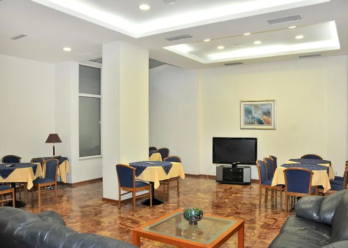 Hotel Elena