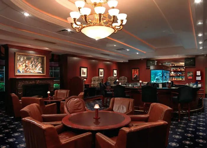 Chateau Louis Hotel & Conference Centre