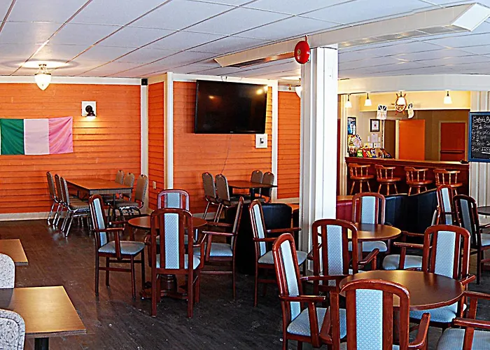 Anchor Inn Hotel&Suites