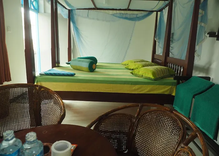 Main Reef Guest House