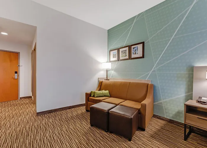 Comfort Suites Murfreesboro Shopping District
