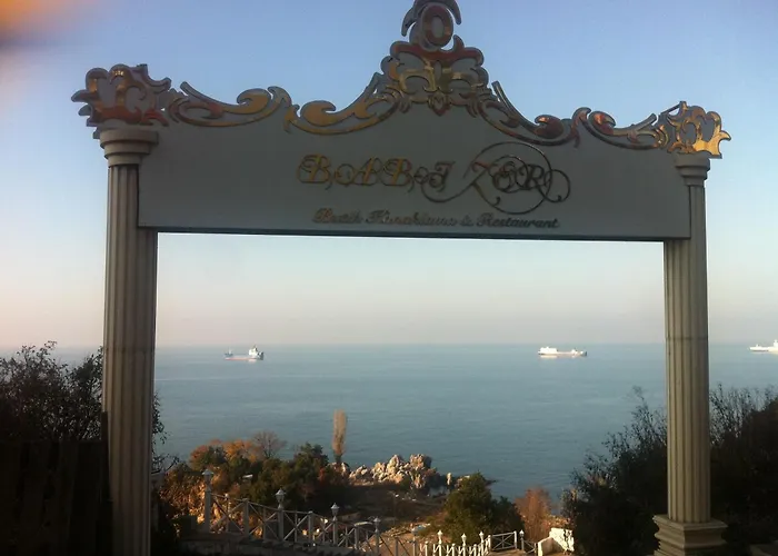Bab-i Zer Hotel