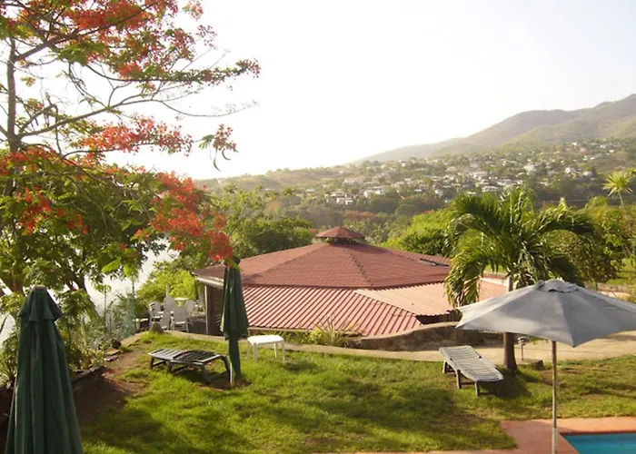 Tamarind Tree Hotel