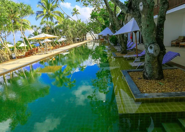 Pandanus Beach Resort & Spa