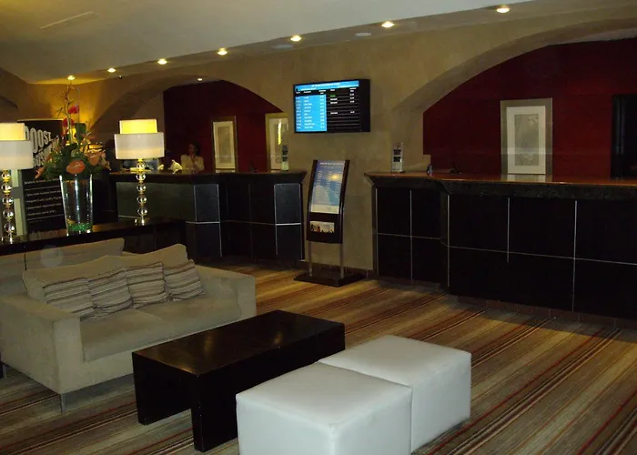 Garden Court Or Tambo International Airport