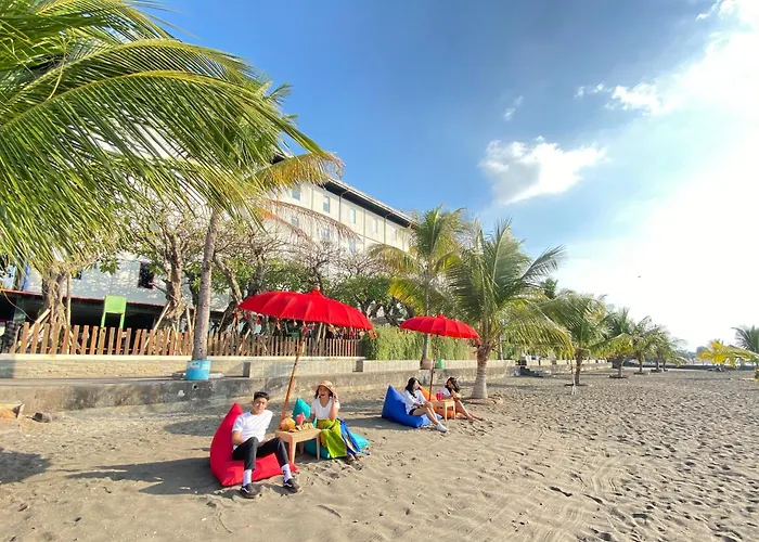 Grand Singaraja Beach Hotel
