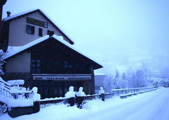 Hotel Tres Picos Eriste