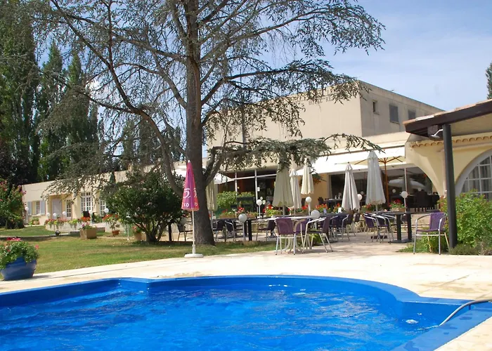 Logis Hotel & Restaurant Le Fleurance